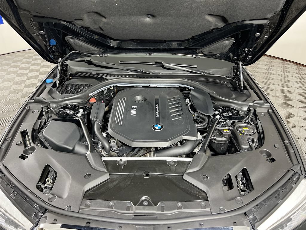 Used 2017 BMW 540i xDrive AWD/4WD image 36