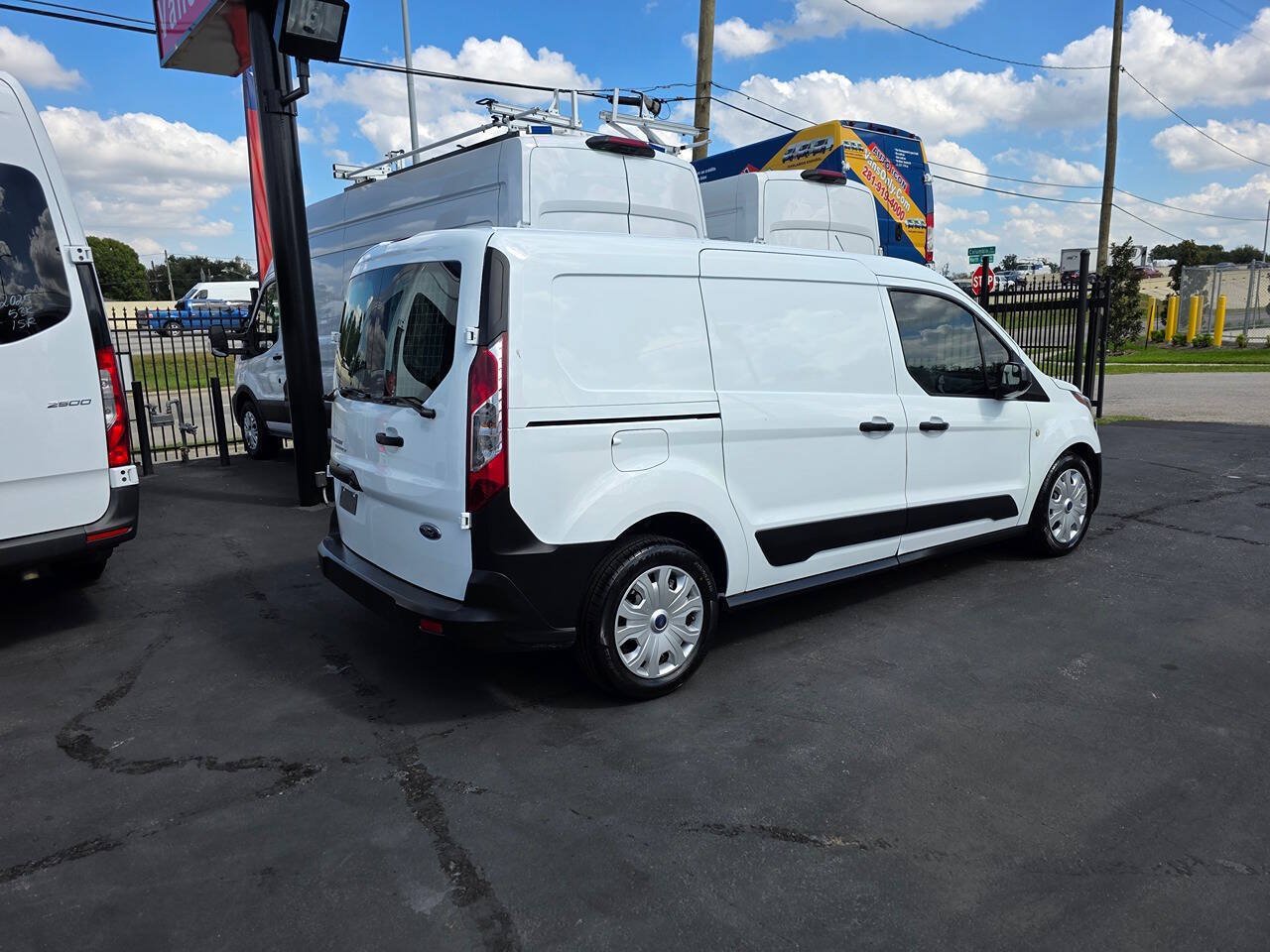 Used 2022 Ford Transit Connect XL FWD image 7