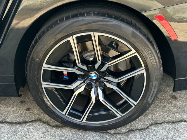 Used 2023 BMW 740i w/ Parking Assistance Package image 13