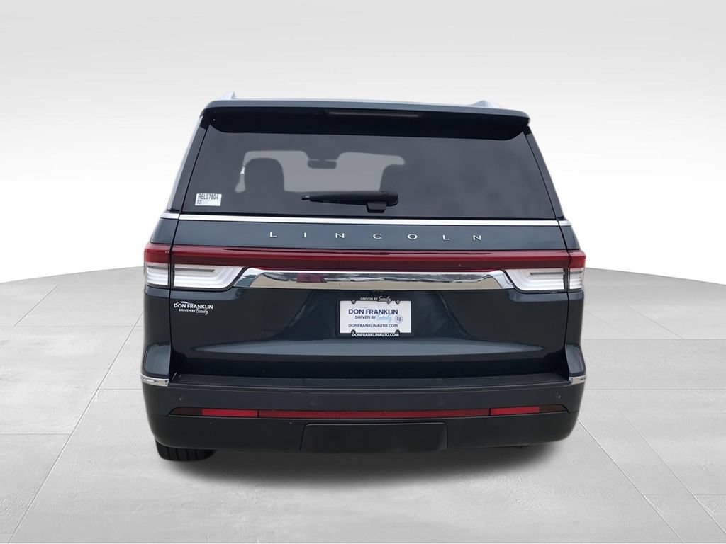 Used 2024 Lincoln Navigator Reserve AWD/4WD image 7