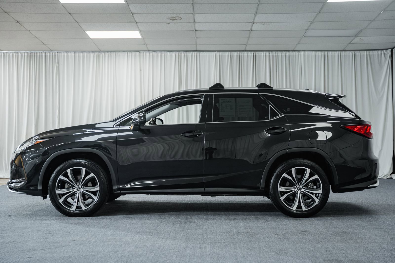 Used 2021 Lexus RX 350L Premium w/ Premium Package image 5