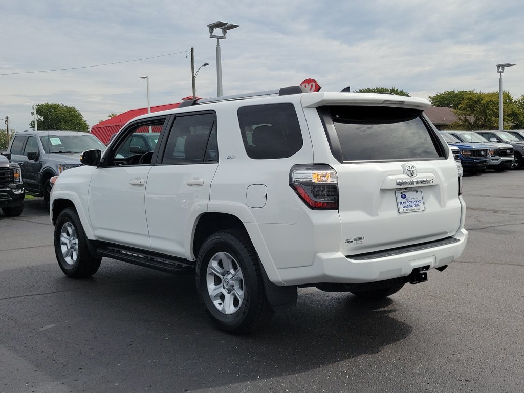 Used 2024 Toyota 4Runner SR5 Premium w/ Moonroof Package AWD/4WD image 6