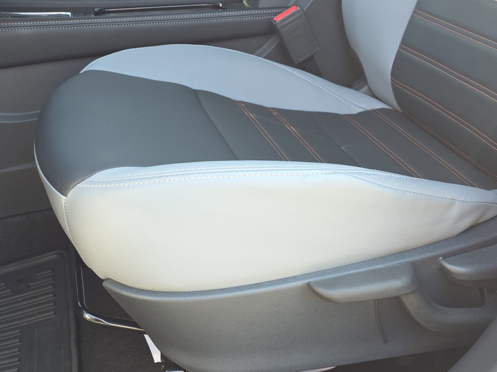 Certified 2024 Nissan Kicks SR w/ SR Premium Package image 27