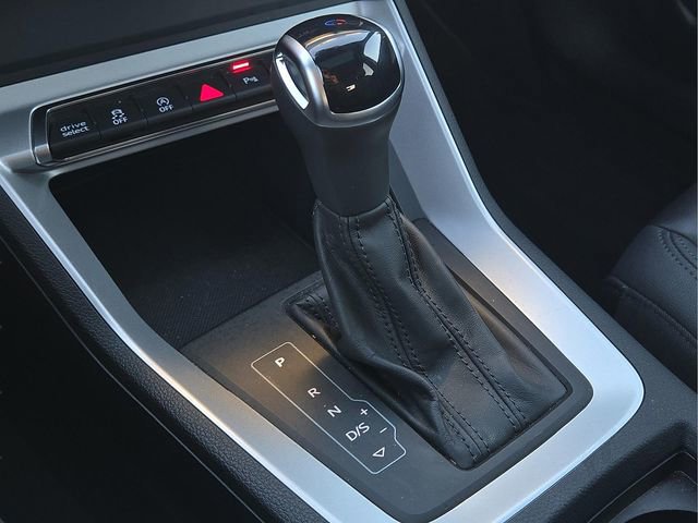 Used 2025 Audi Q3 2.0T Premium image 29