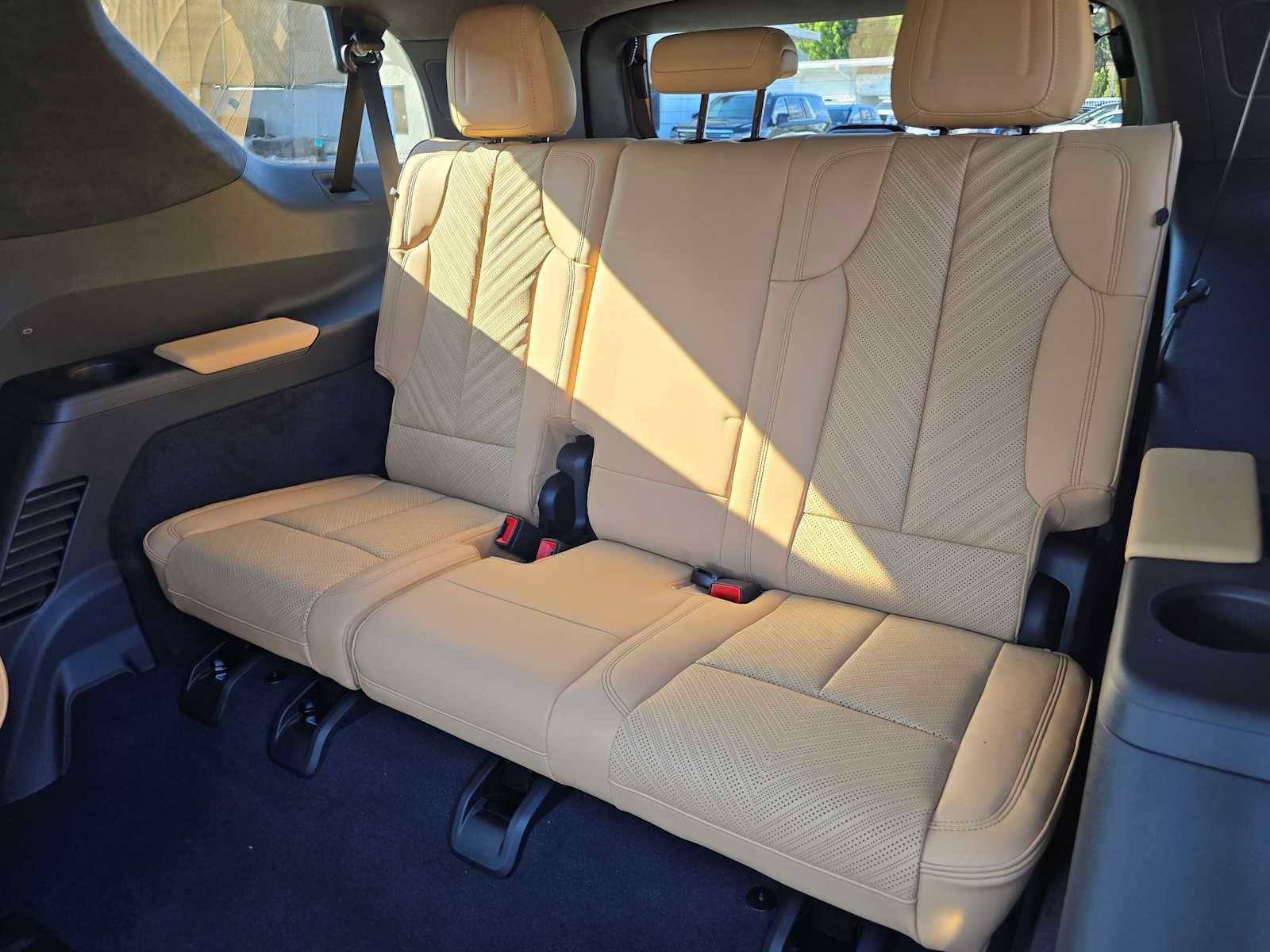 New 2026 Cadillac Escalade IQL Sport 2 w/ LPO, ONYX Package AWD/4WD image 19