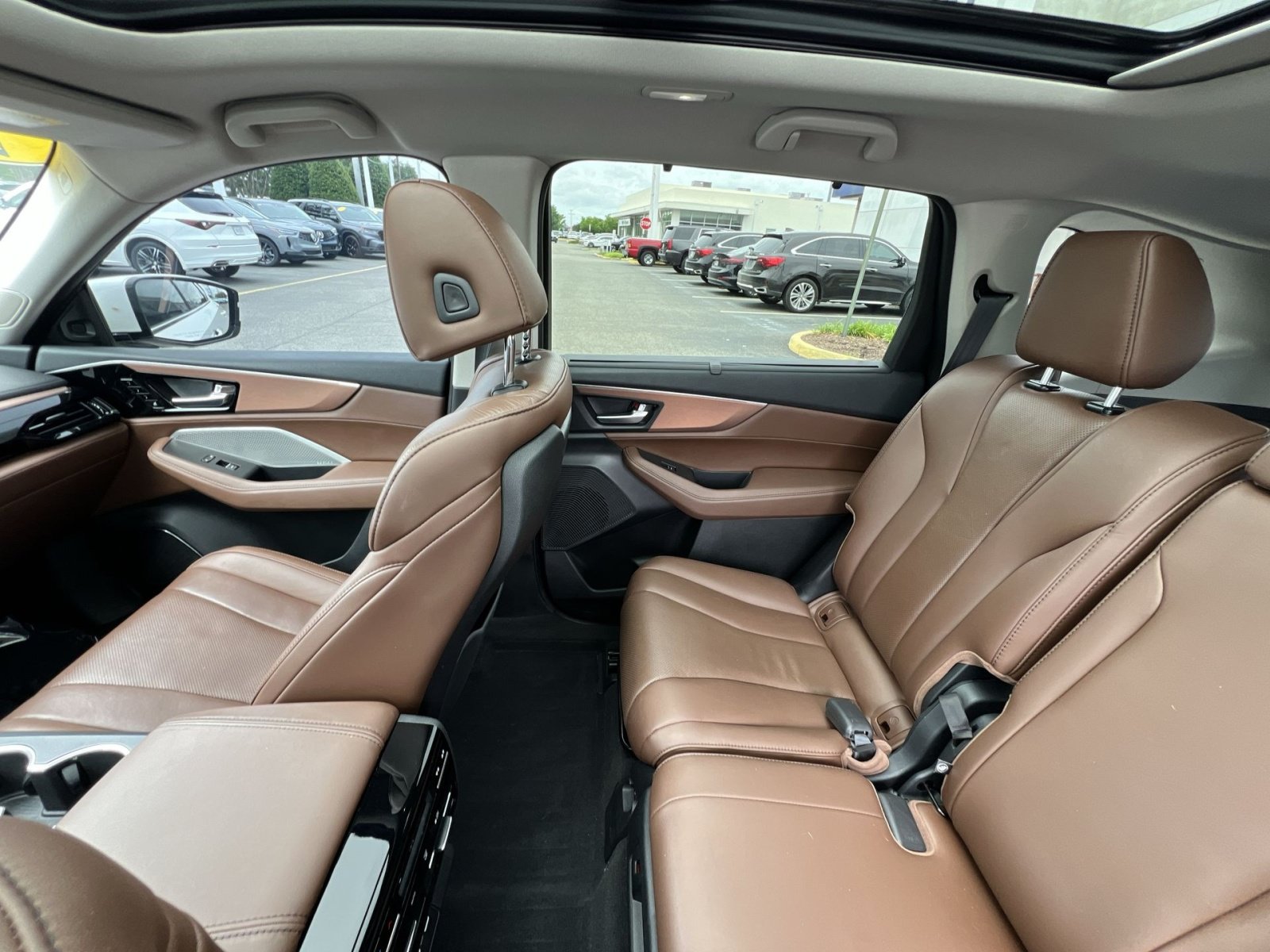 Certified 2022 Acura MDX SH-AWD w/ Technology Package image 3