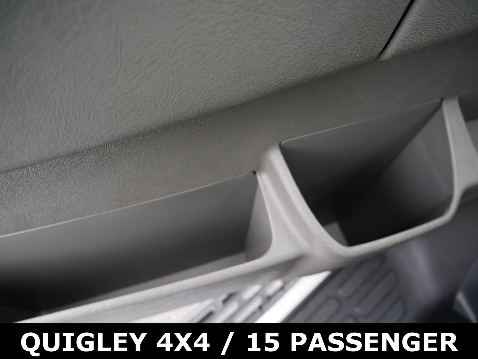 Used 2024 Chevrolet Express 3500 LT w/ LT Preferred Equipment Group image 26