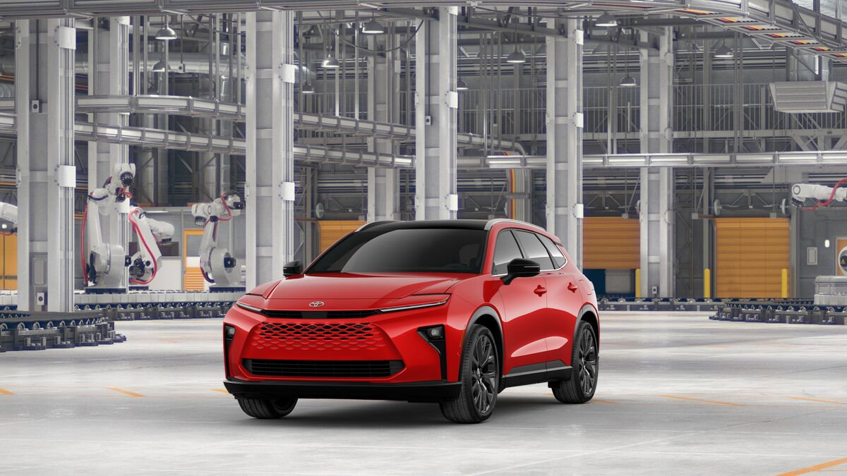 New 2025 Toyota Crown Signia