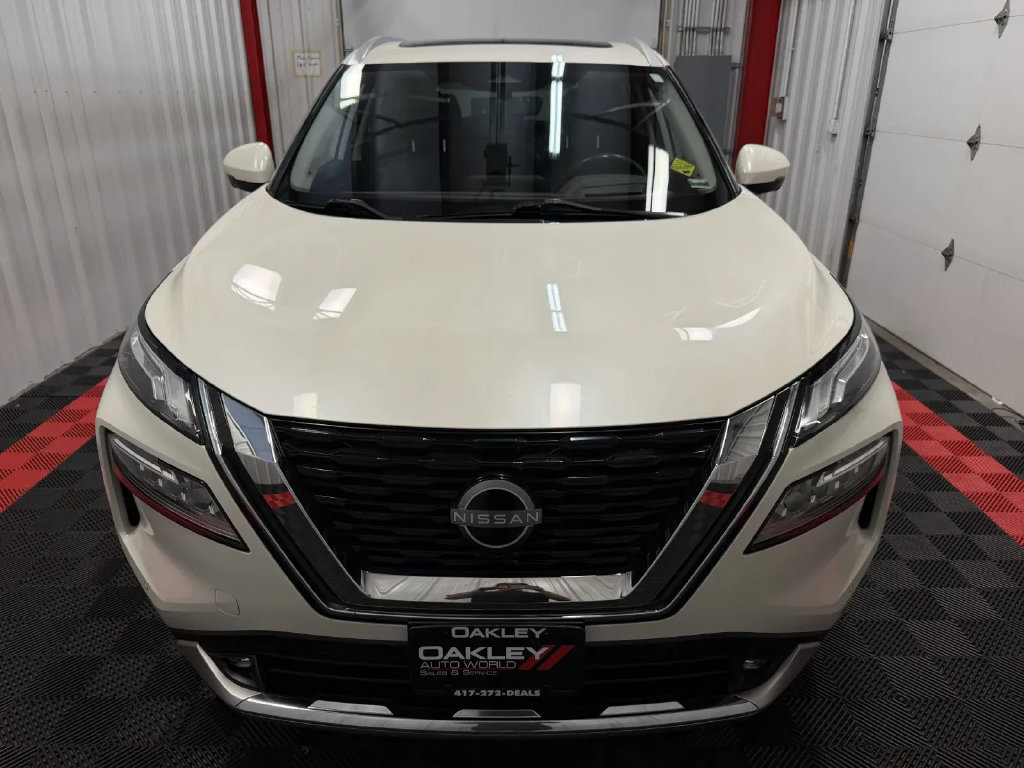 Used 2022 Nissan Rogue Platinum w/ Head-Up Display Package FWD image 7