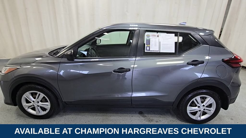Used 2022 Nissan Kicks S FWD image 6
