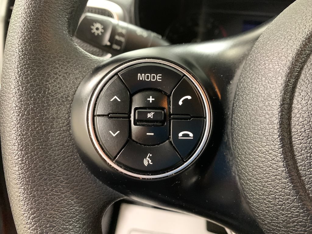 Used 2022 Kia Soul LX w/ Technology Package FWD image 13