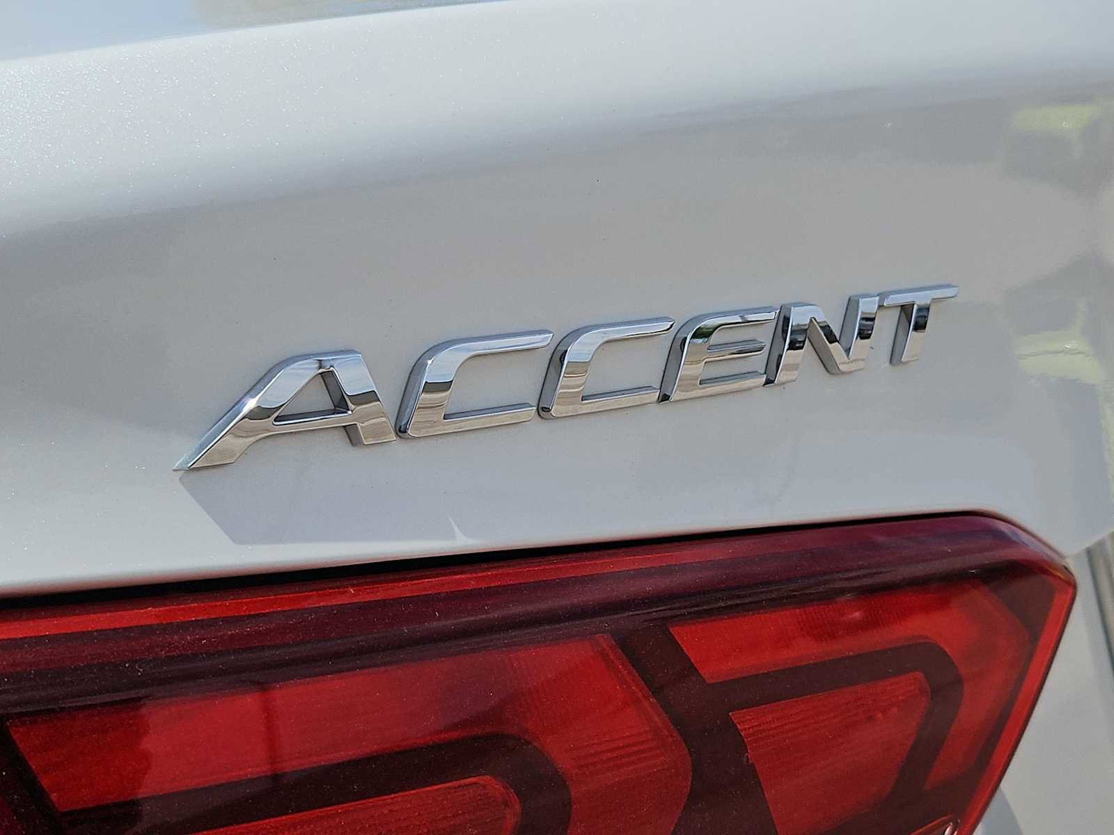 Used 2020 Hyundai Accent SE FWD image 12