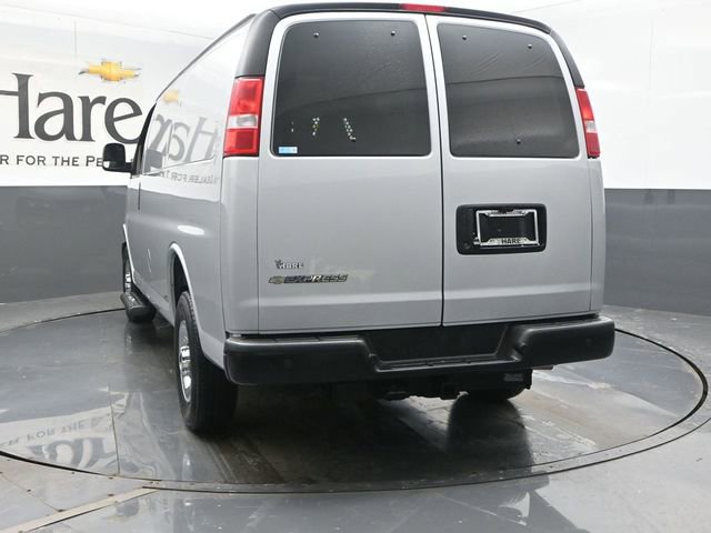 Used 2024 Chevrolet Express 3500 image 25