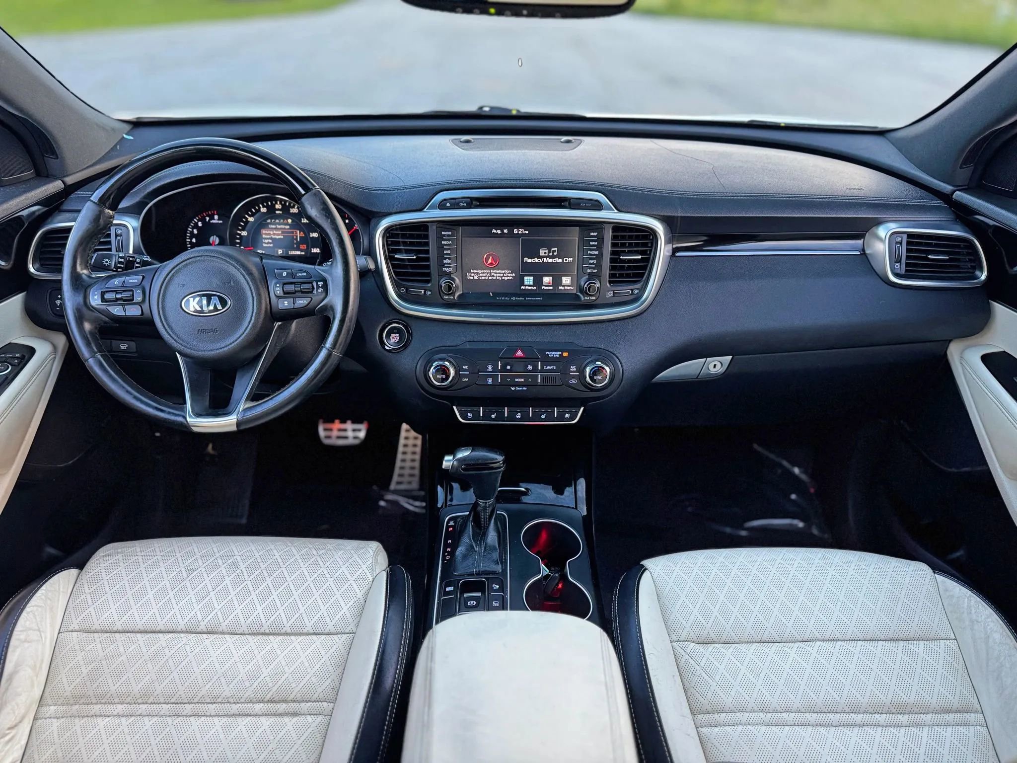 Used 2018 Kia Sorento SX image 21