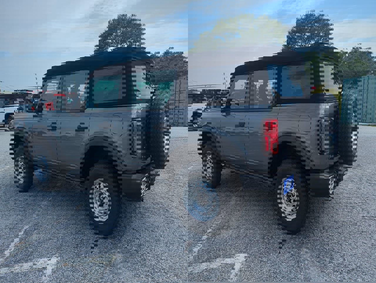 New 2025 Ford Bronco 4-Door image 5