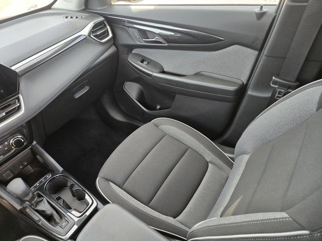 Used 2025 Chevrolet TrailBlazer LT FWD image 19