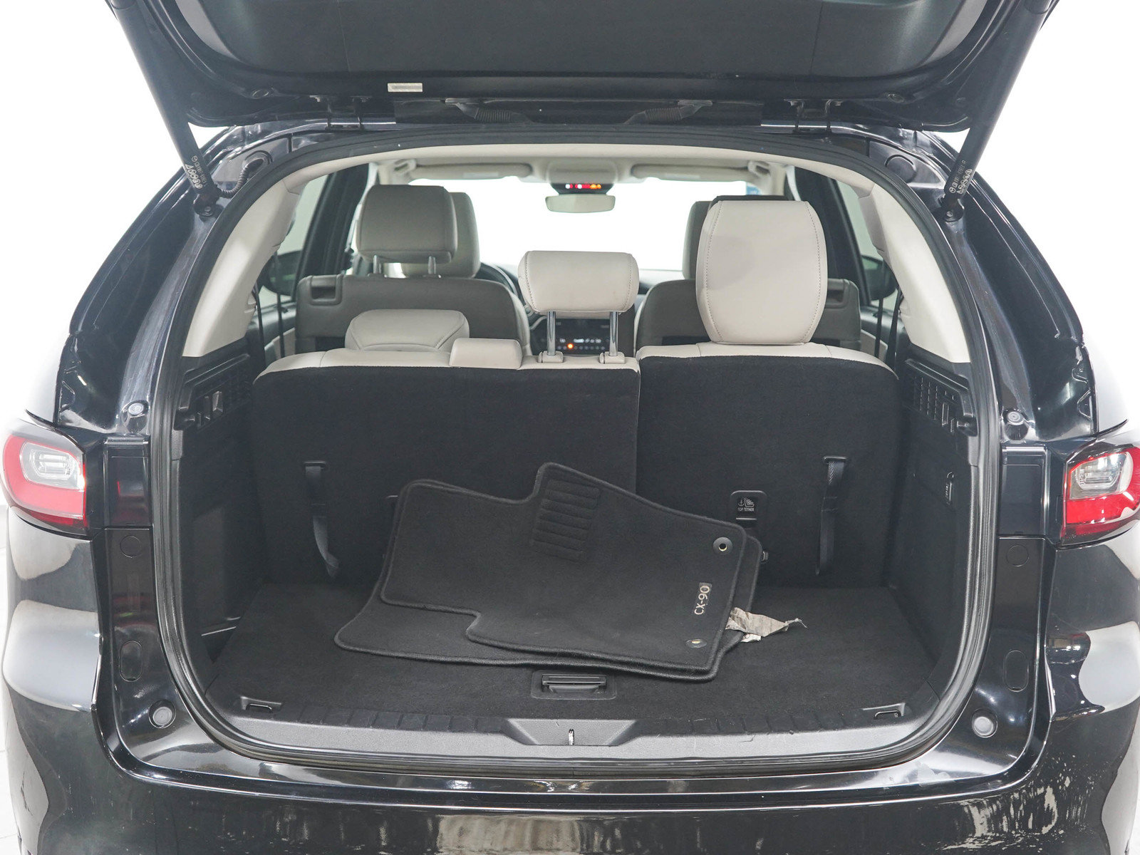 Used 2024 MAZDA CX-90 3.3 Turbo w/ Preferred Package AWD/4WD image 17