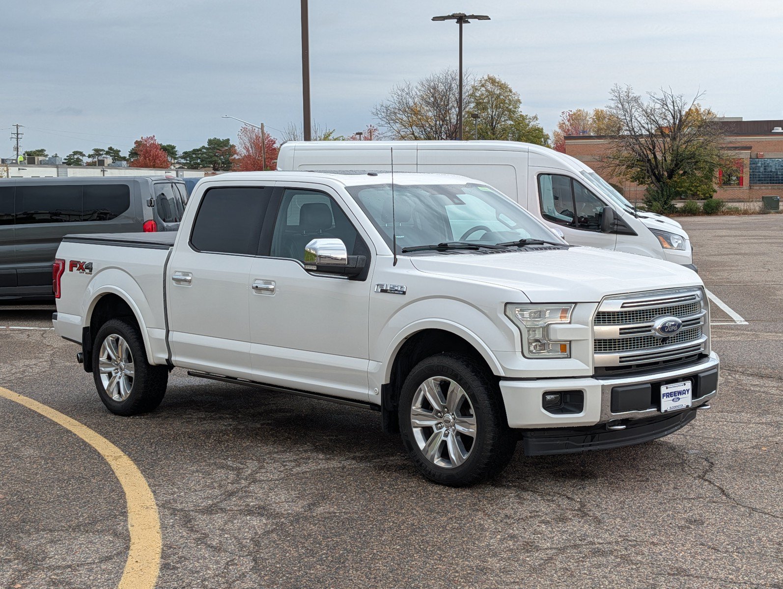 Used 2017 Ford F150 Platinum w/ Equipment Group 701A Luxury AWD/4WD image 7