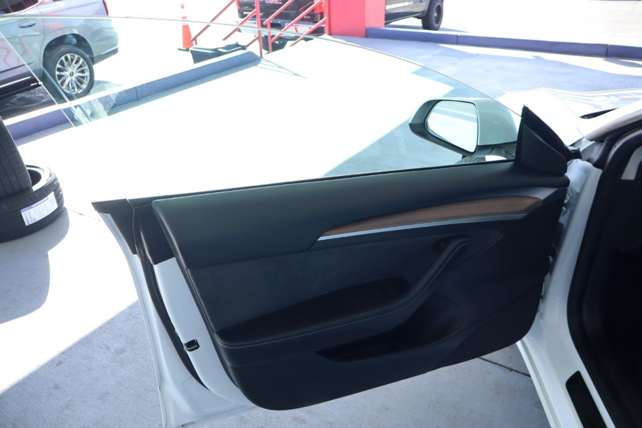 Used 2023 Tesla Model 3 Standard Range RWD image 12