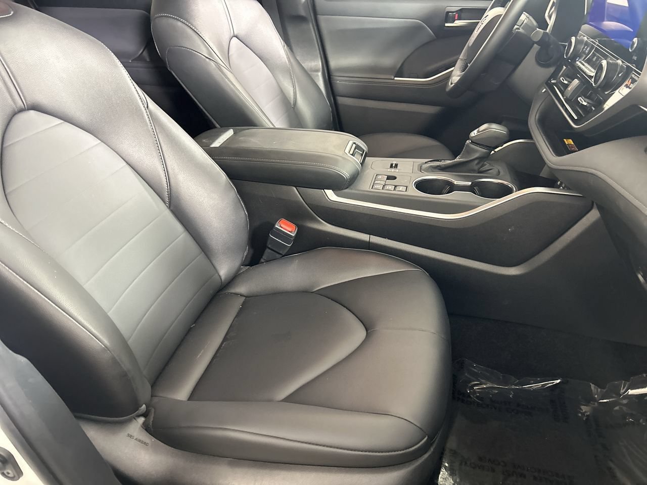 Used 2026 Toyota Highlander XLE AWD/4WD image 27