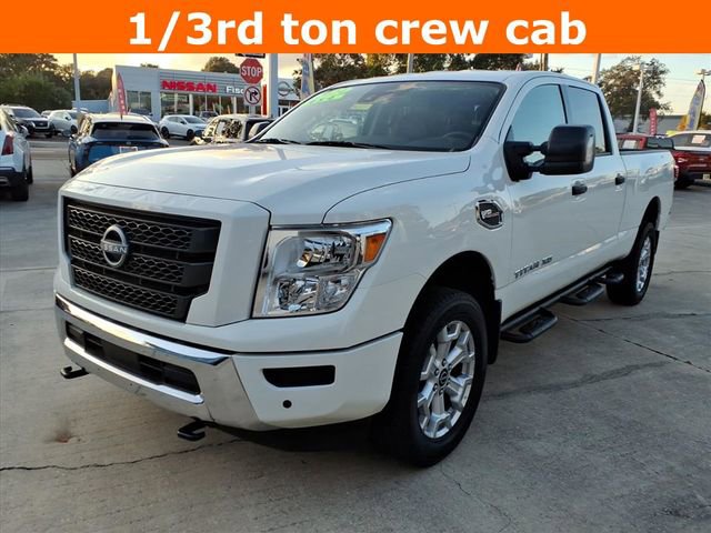 Used 2024 Nissan Titan SV w/ SV Convenience Package image 3