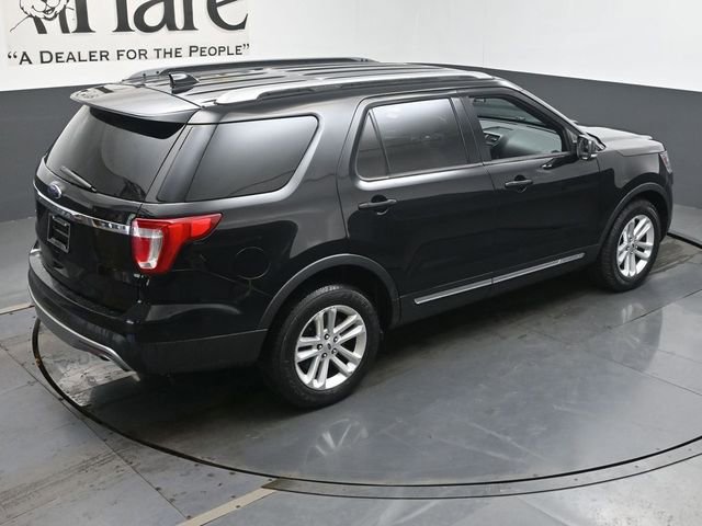Used 2017 Ford Explorer XLT FWD image 39