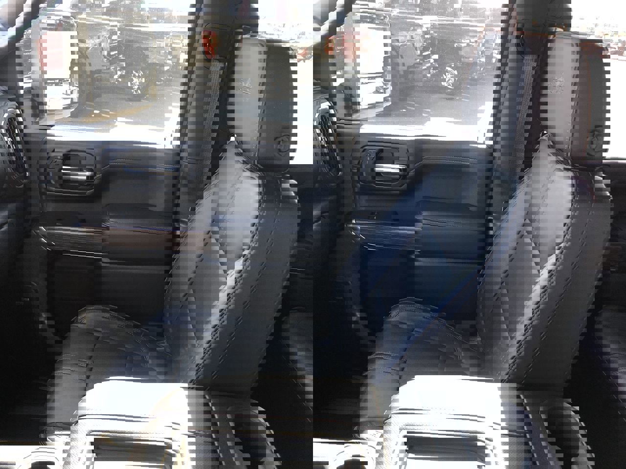 Used 2021 Chevrolet Silverado 2500 High Country w/ Z71 Off-Road Package image 23