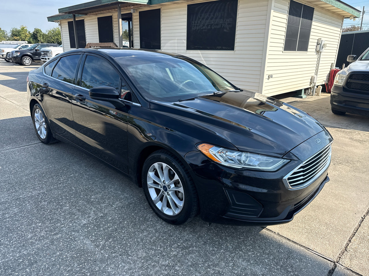 Used 2020 Ford Fusion SE image 10