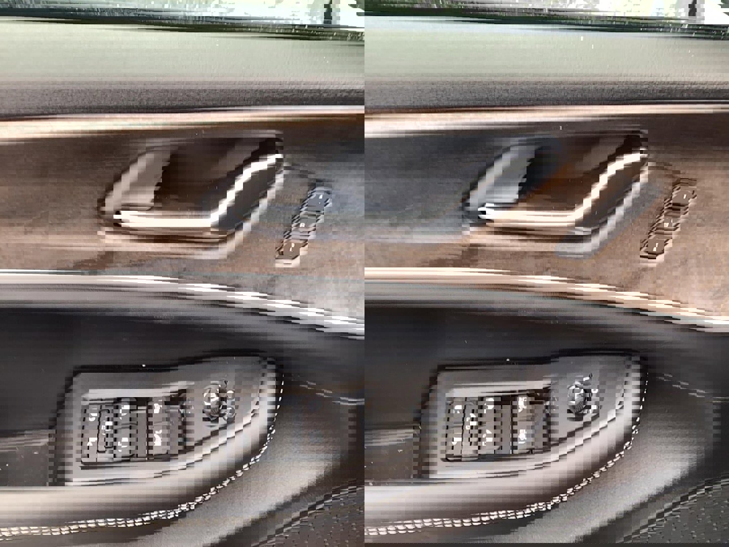 New 2025 Jeep Grand Cherokee Limited image 11