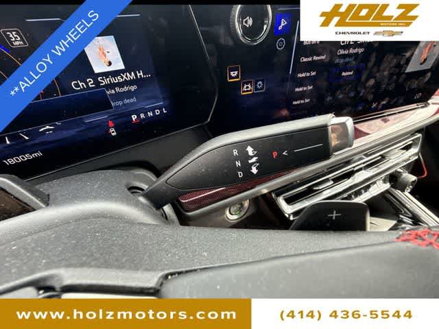 Certified 2025 Chevrolet Traverse RS w/ LPO, Floor Liner Package AWD/4WD image 15
