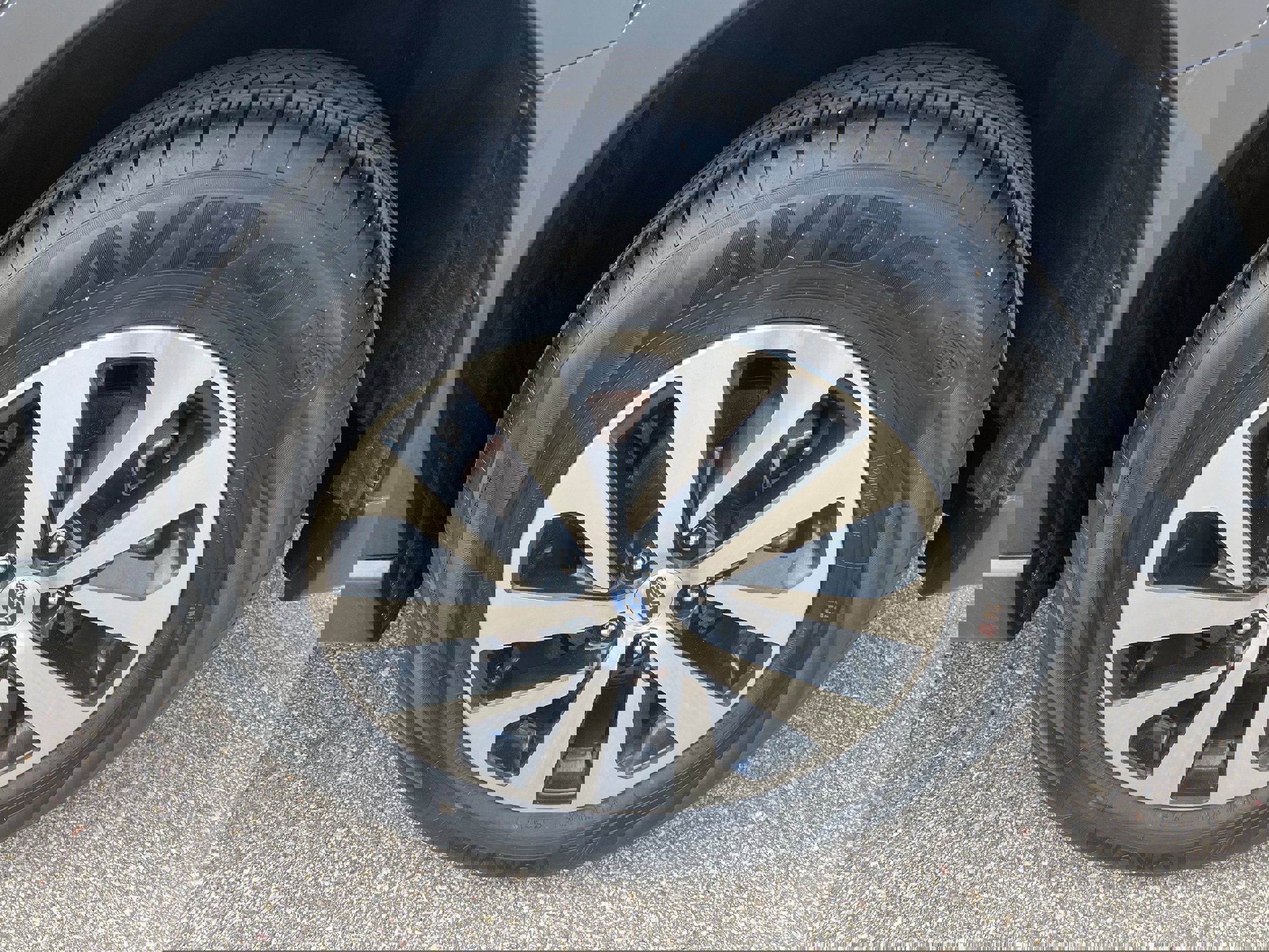 Certified 2025 Subaru Outback Premium w/ Popular Package #1A image 9