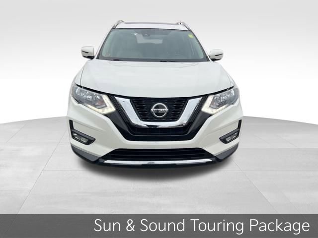 Used 2020 Nissan Rogue SV w/ Sun & Sound Touring Package image 2