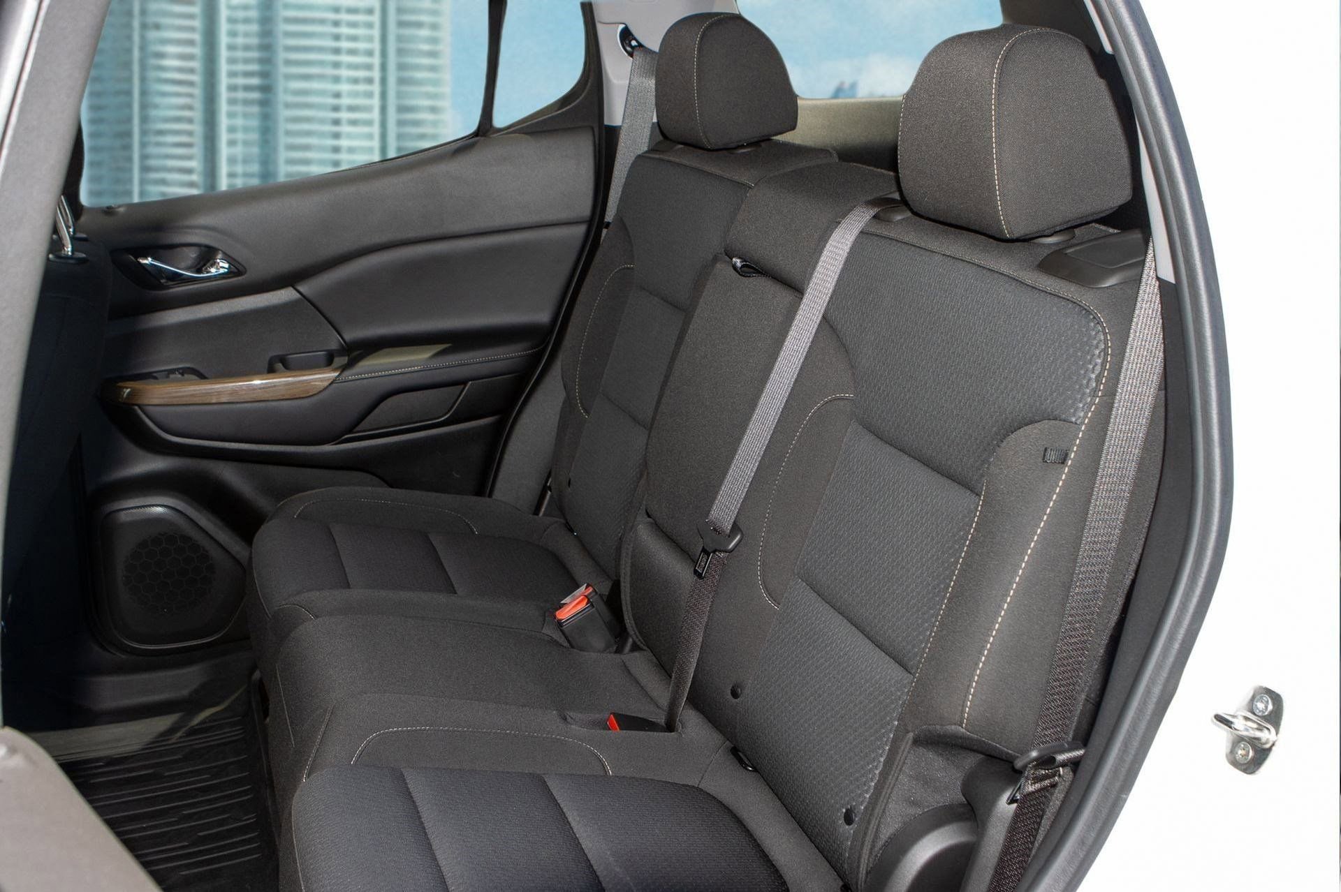 Certified 2022 GMC Acadia SLE w/ Driver Convenience Package image 8