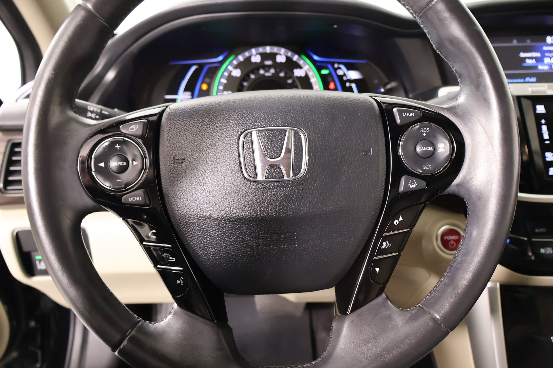 Used 2017 Honda Accord Touring image 3