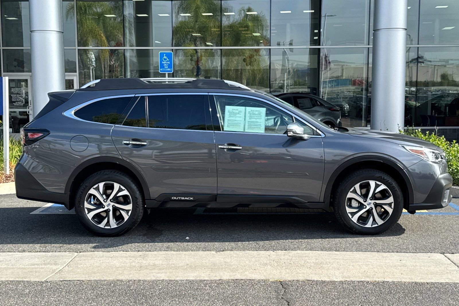 Used 2021 Subaru Outback Touring XT AWD/4WD image 3