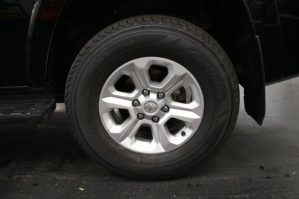 Certified 2024 Toyota 4Runner SR5 Premium image 11