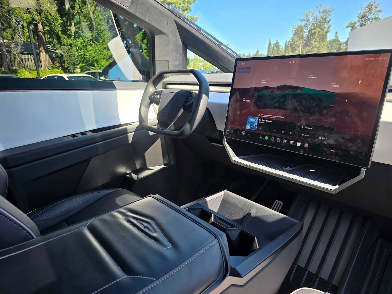 Used 2024 Tesla Cybertruck Cyberbeast AWD/4WD image 10