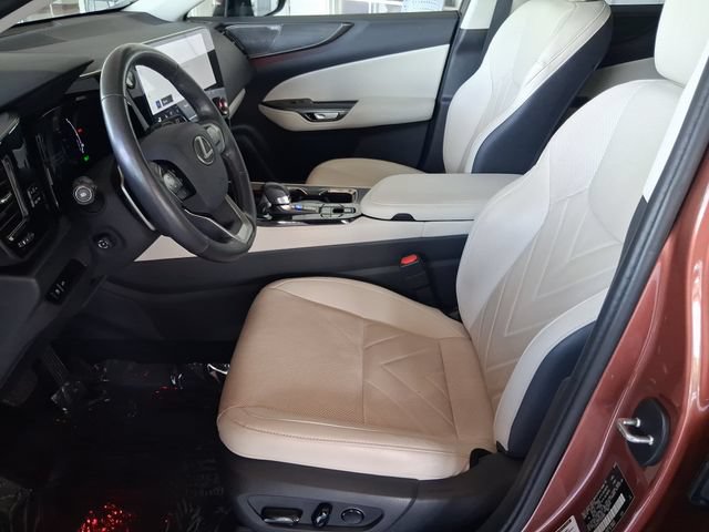 Used 2025 Lexus NX 350h AWD w/ Accessory Package (K3) image 12