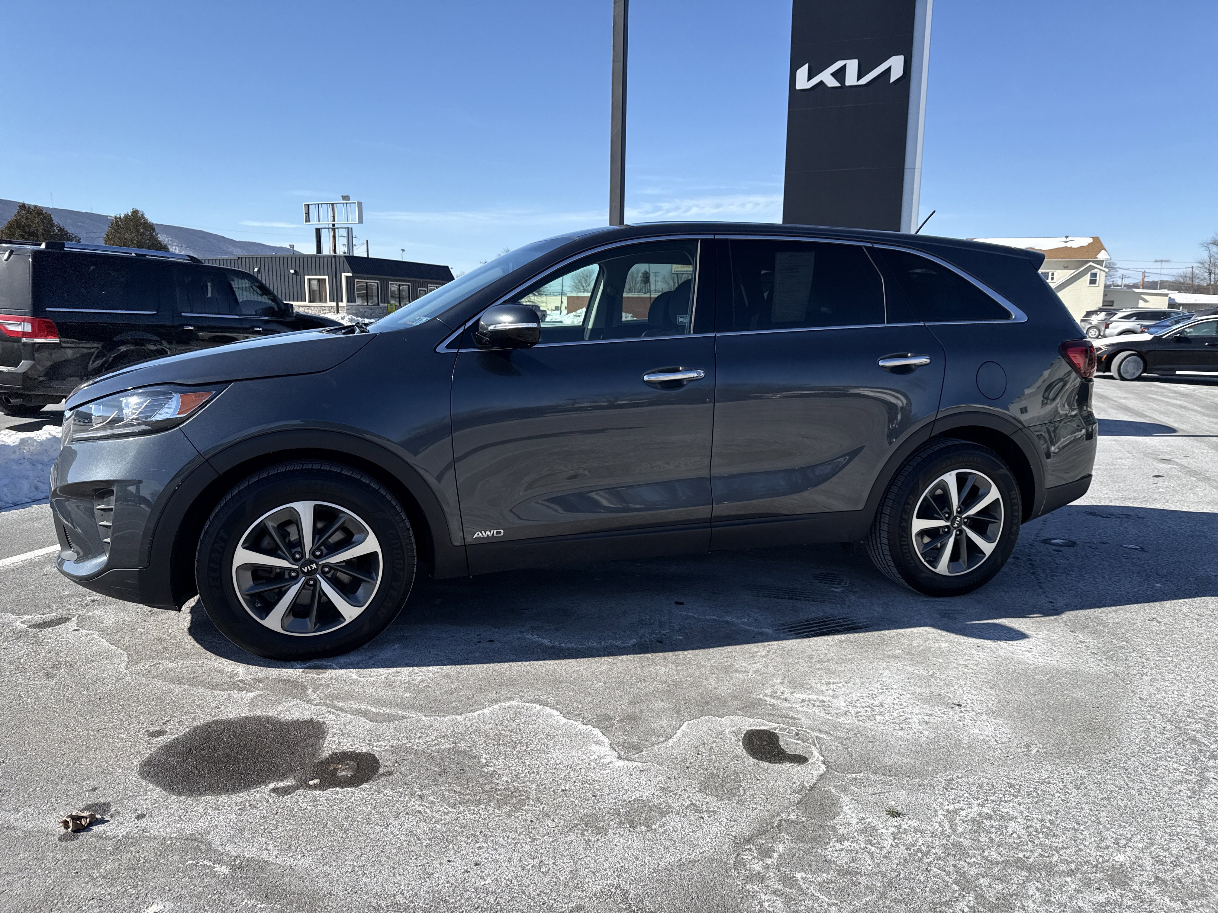 Used 2020 Kia Sorento AWD V6 image 7