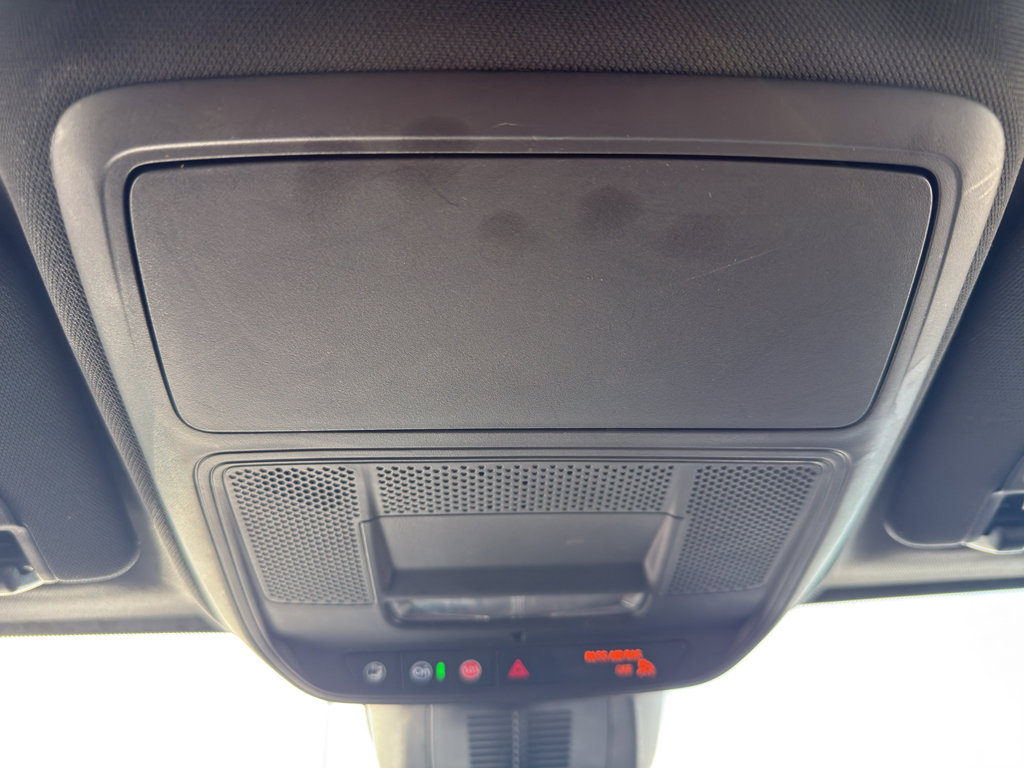 Used 2025 GMC Terrain Elevation image 24