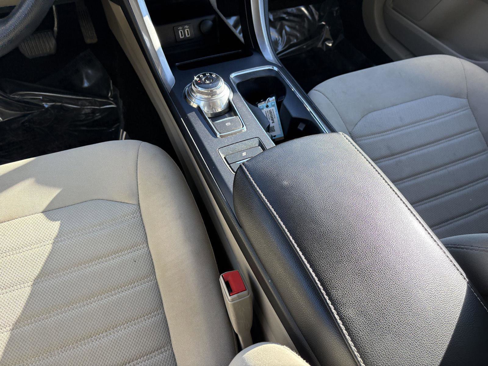 Used 2020 Ford Fusion SE image 14