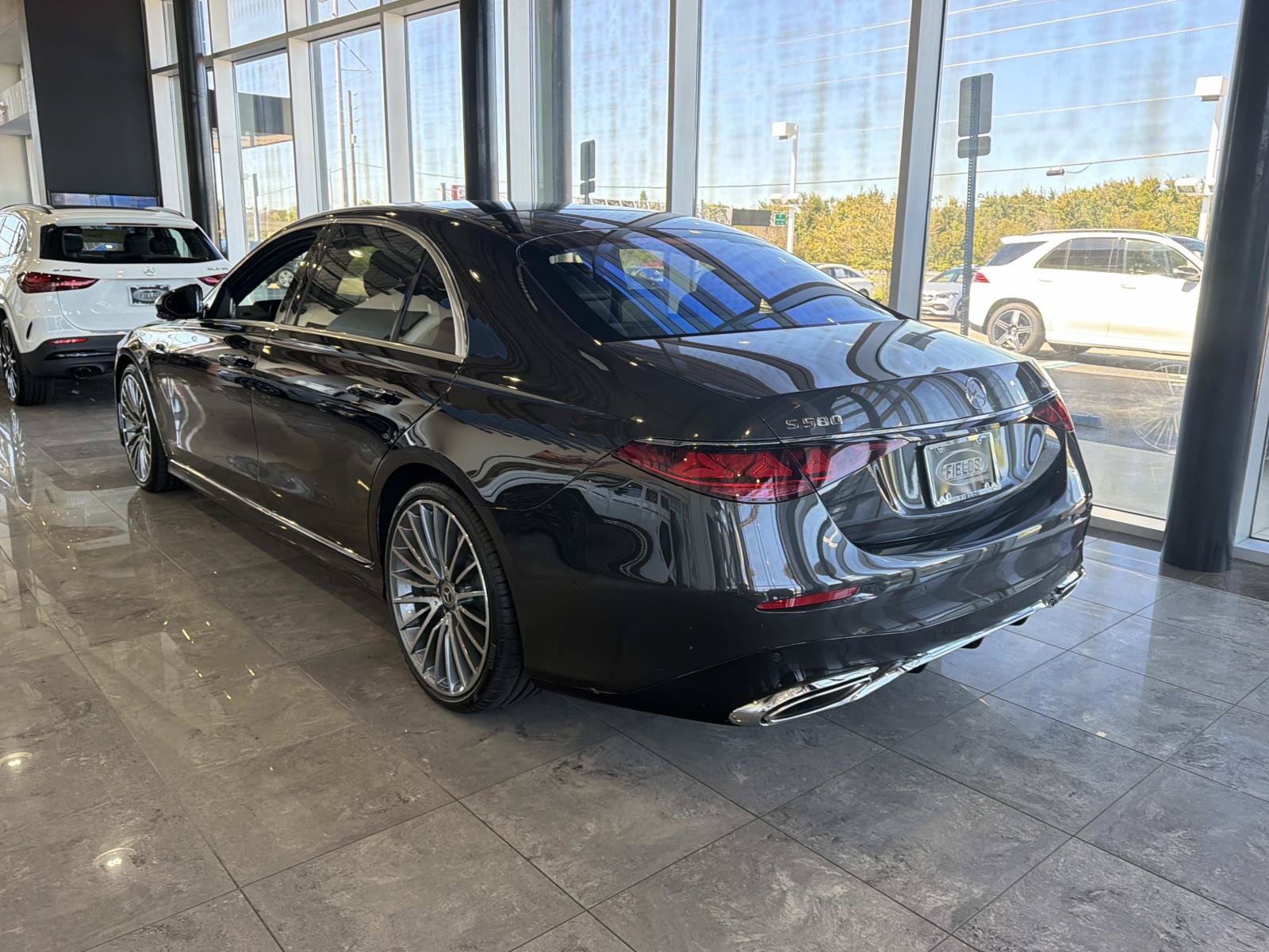 New 2027 Mercedes-Benz S 580 4MATIC Sedan image 4