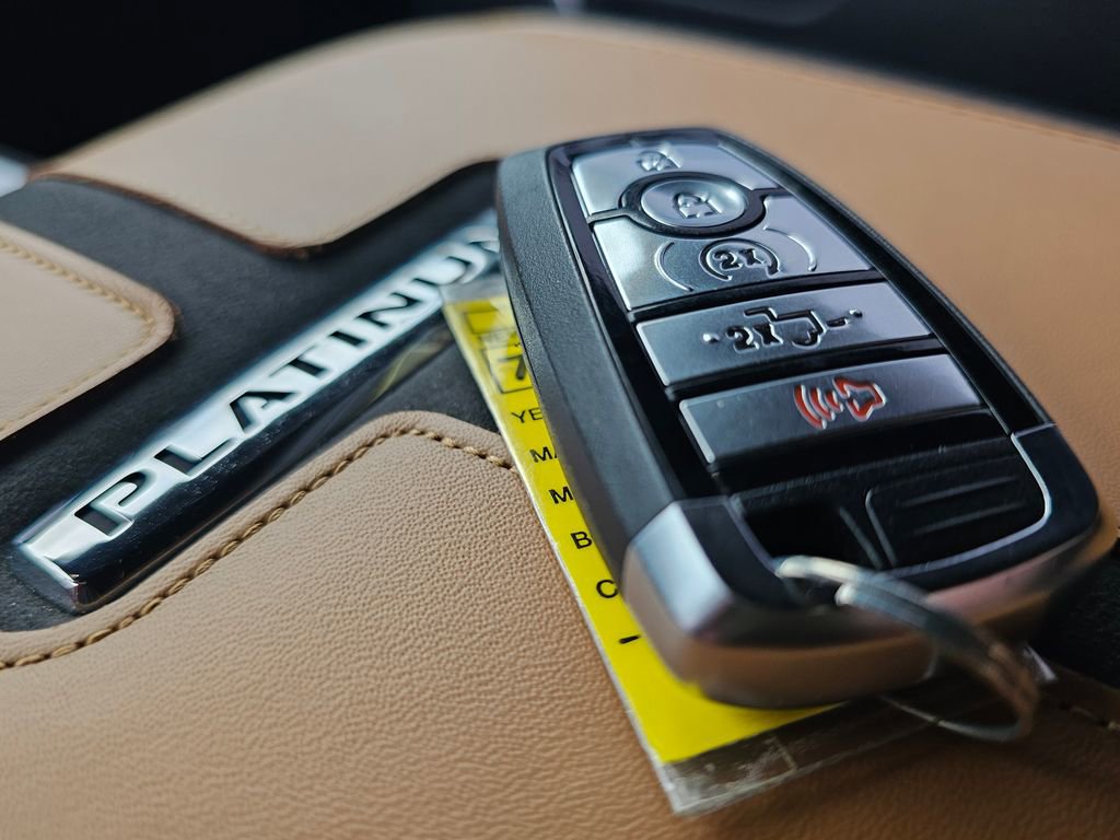 Used 2024 Ford F450 Platinum w/ FX4 Off-Road Package image 27