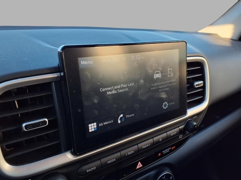 Used 2022 Hyundai Venue SE image 7