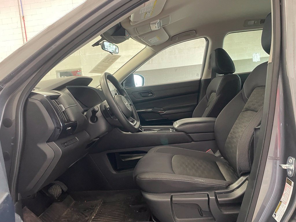 Certified 2024 Nissan Pathfinder S FWD image 10