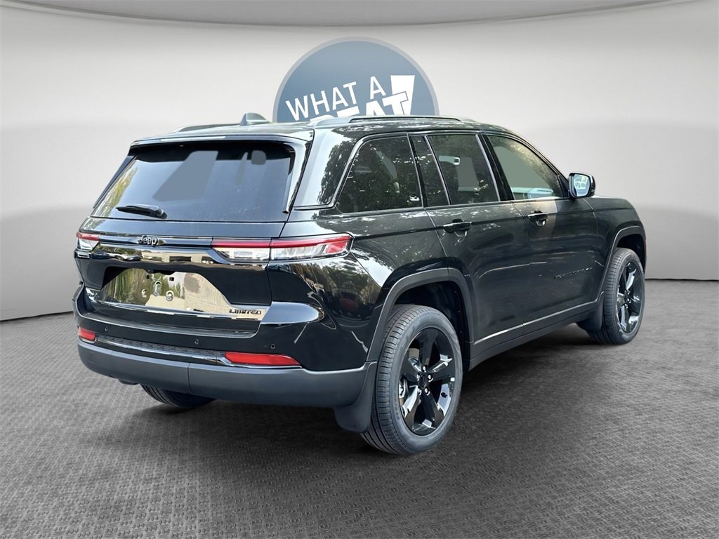 New 2025 Jeep Grand Cherokee Limited w/ Black Appearance Package image 34