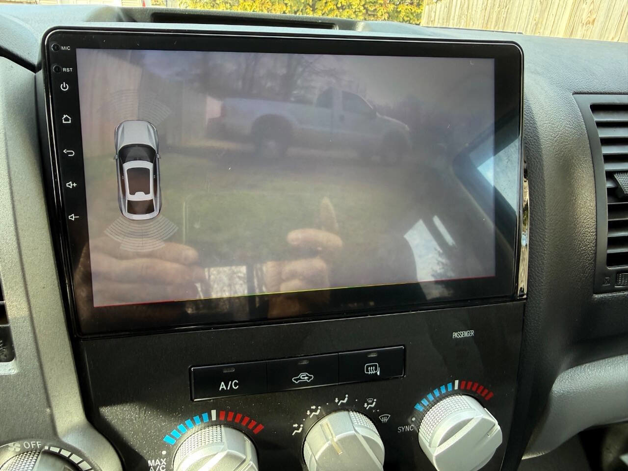 Used 2011 Toyota Tundra 4x4 Double Cab w/ Tow Pkg image 19