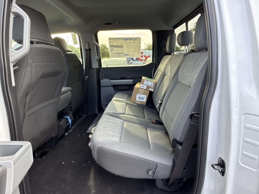New 2026 Ford F250 XLT w/ FX4 Off-Road Package AWD/4WD image 10