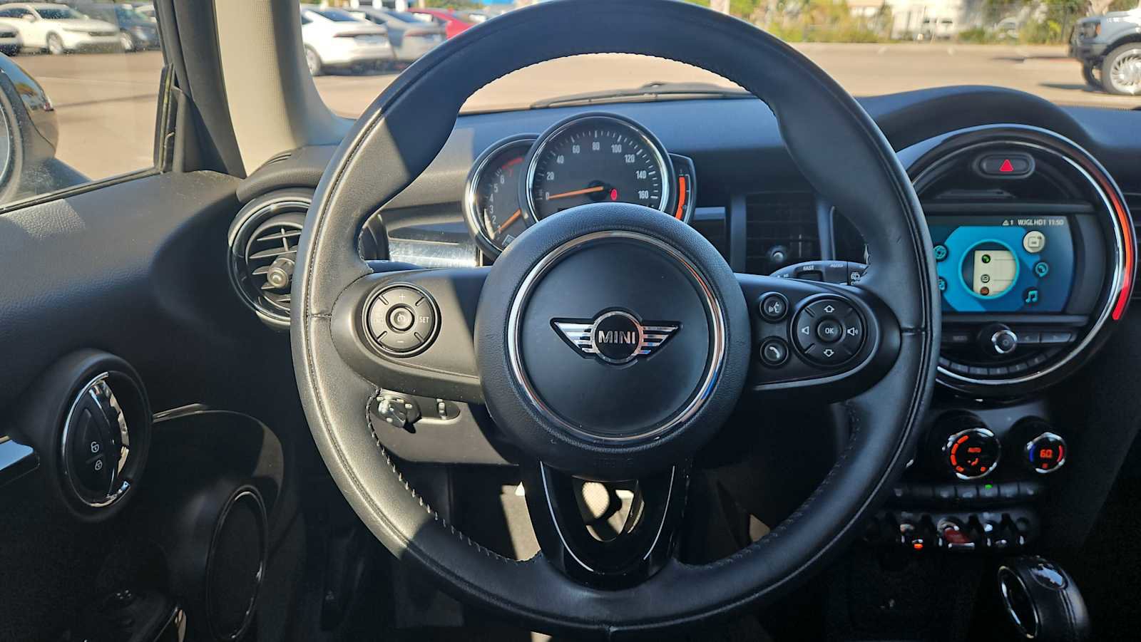 Used 2019 MINI Cooper 2-Door Hardtop image 11