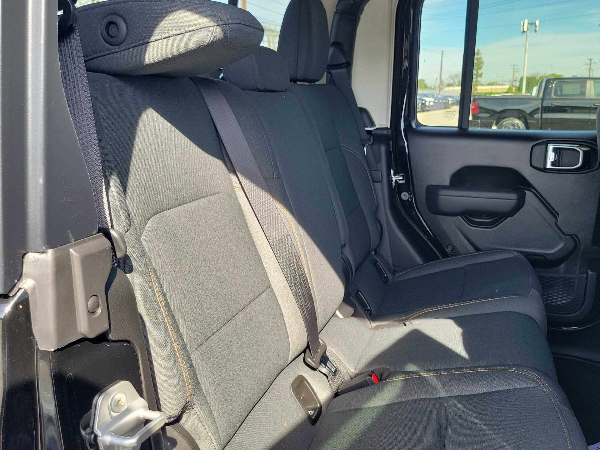 New 2026 Jeep Gladiator Sport AWD/4WD image 17